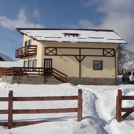 Villa Nea Marin *